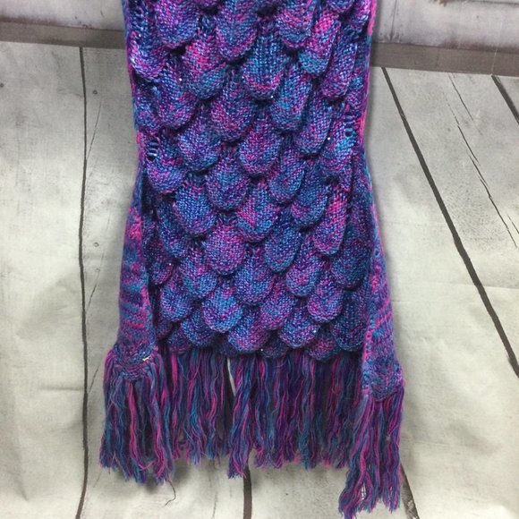 Adult Mermaid Tail Blanket Purple - Picture 3 of 7